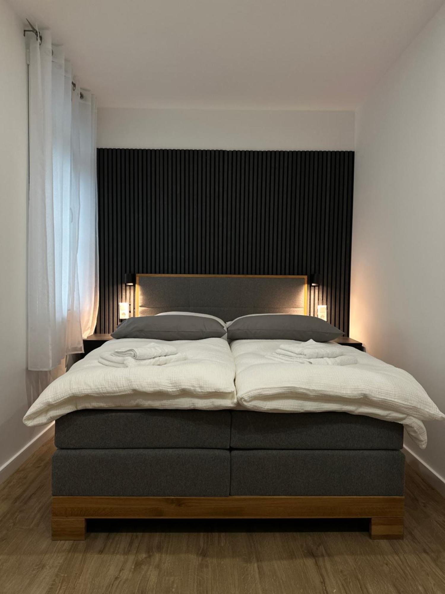 Toka Rooms - An Der Regiobahn Mettmann Exterior photo